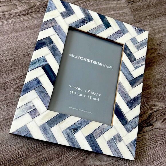 Chevron Picture Frame - Blue and White NWOT - Picture 1 of 2